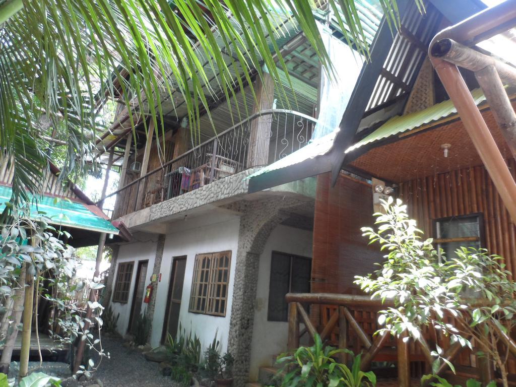 Victoria Guest House And Cottages Puerto Princesa Exterior photo